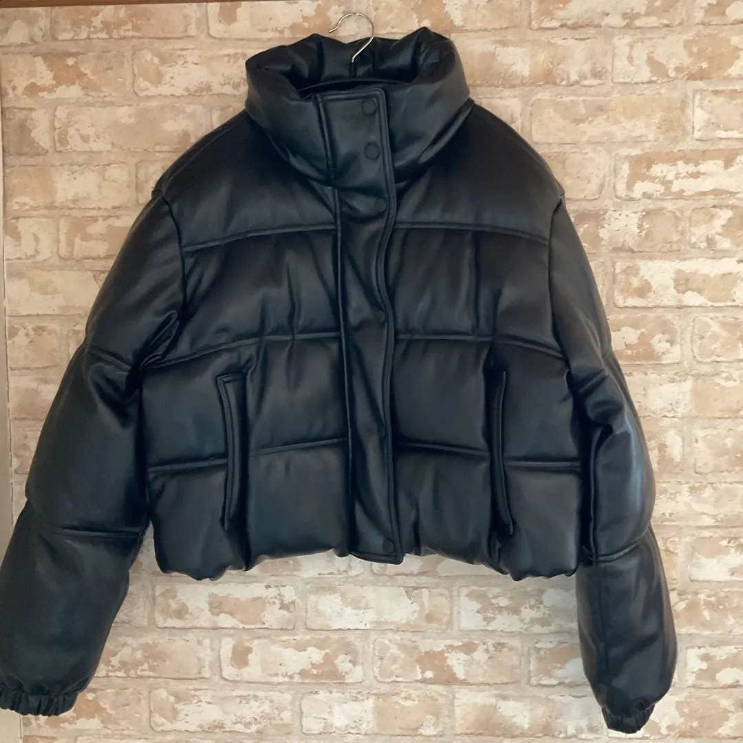 2026年最新】ヴィーガンレザー クロップド ヘビーウェイトパファー