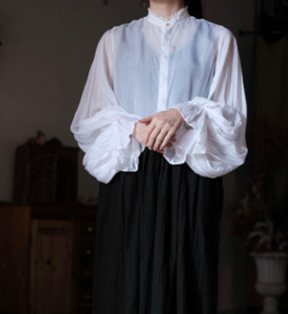 スズキタカユキ suzuki takayuki ビショップ スリーブ ブラウス suzuki takayuki bishop-sleeve blouse - Pale Jute