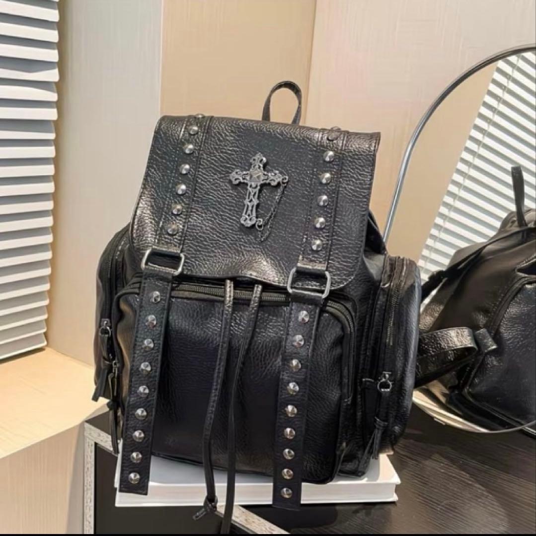 リュックスタッズ Y2K 十字架 ブラック 黒 レザー サブカル 地雷系