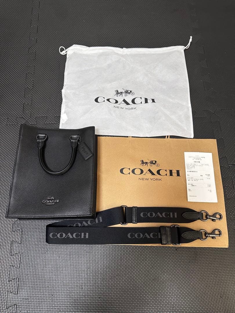 ほぼ新品COACH コーチ ブラック トートバッグ ショルダーベルト付き COACH（コーチ） ショルダーバッグ CARGO TOTE カーゴ トート バッグ