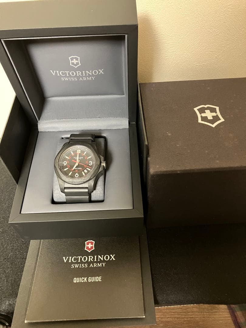 週末値下げ　ビクトリノックス イノックス I.N.O.X 241777 カーボン ビクトリノックス/VICTORINOX Swiss Army/腕時計/I.N.O.X./イノックス